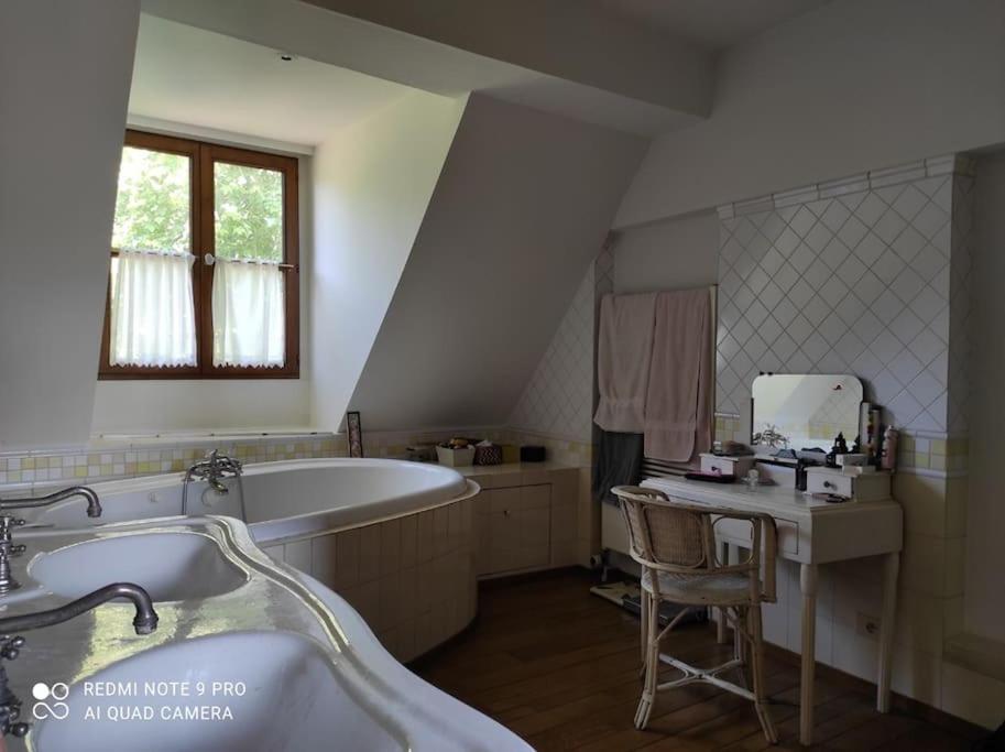 Villa Ancien Chateau De Pecq Extérieur photo